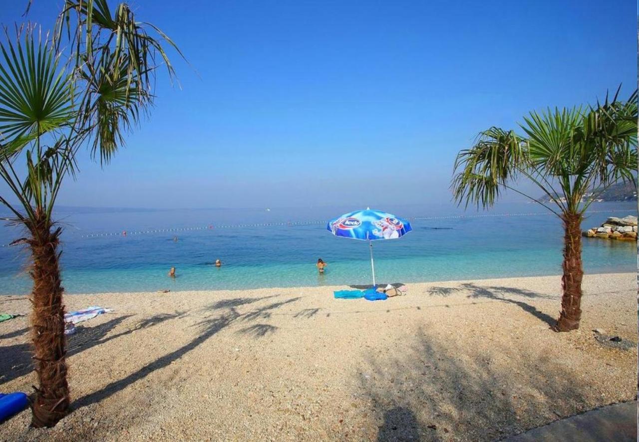 Beach Relax Dugi Rat Exterior photo
